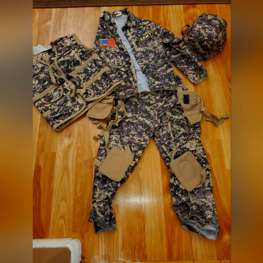 Boys Halloween US Army costume